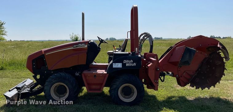 image for item DL3771 2007 Ditch Witch RT55  rock saw