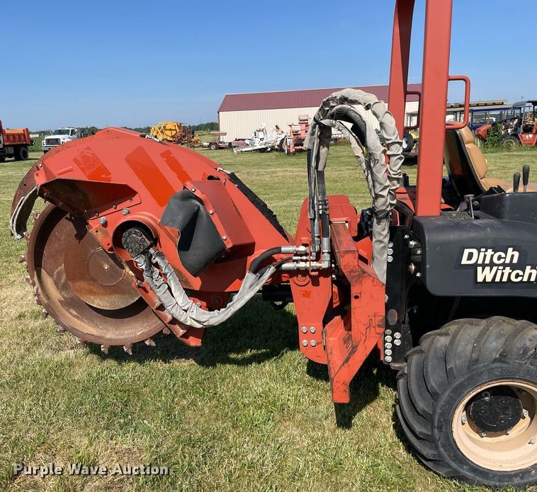 image for item DL3771 2007 Ditch Witch RT55  rock saw