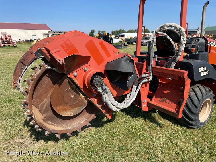 image for item DL3771 2007 Ditch Witch RT55  rock saw
