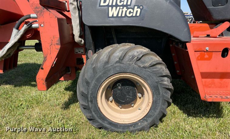 image for item DL3771 2007 Ditch Witch RT55  rock saw