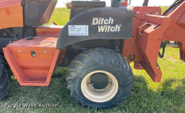 image for item DL3771 2007 Ditch Witch RT55  rock saw