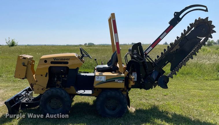 image for item DL3772 2005 Vermeer RT450  trencher