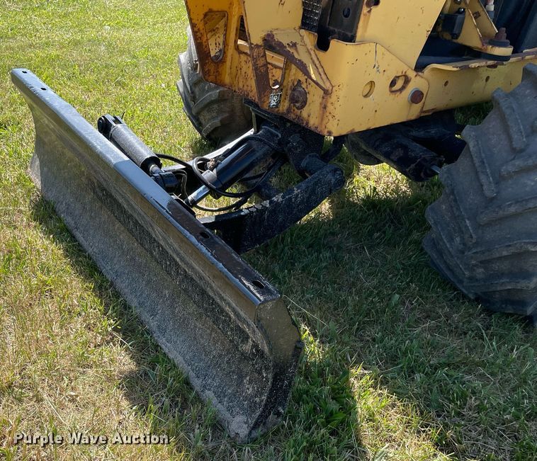 image for item DL3772 2005 Vermeer RT450  trencher