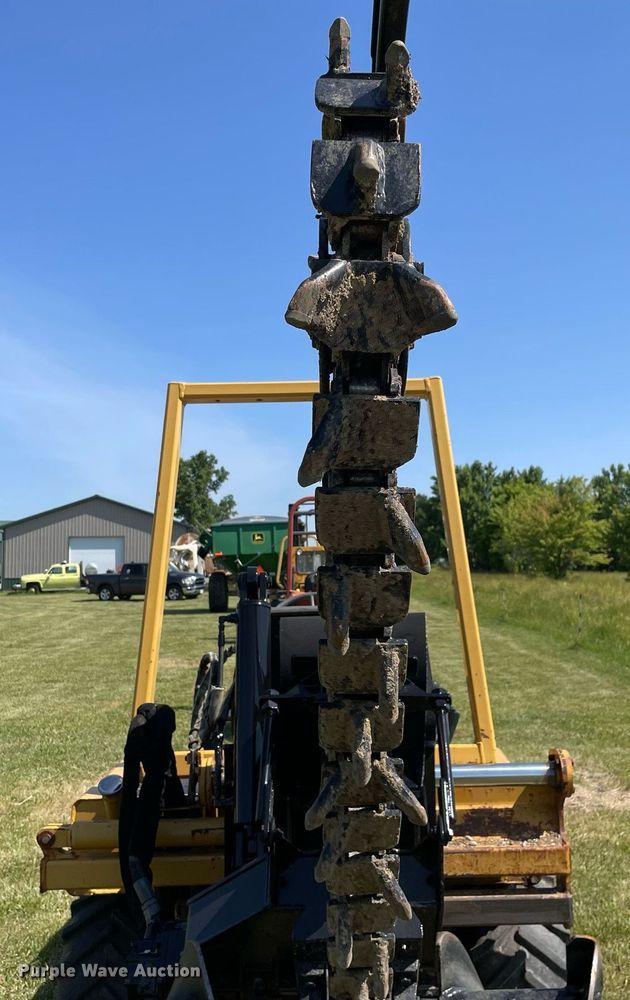 image for item DL3772 2005 Vermeer RT450  trencher