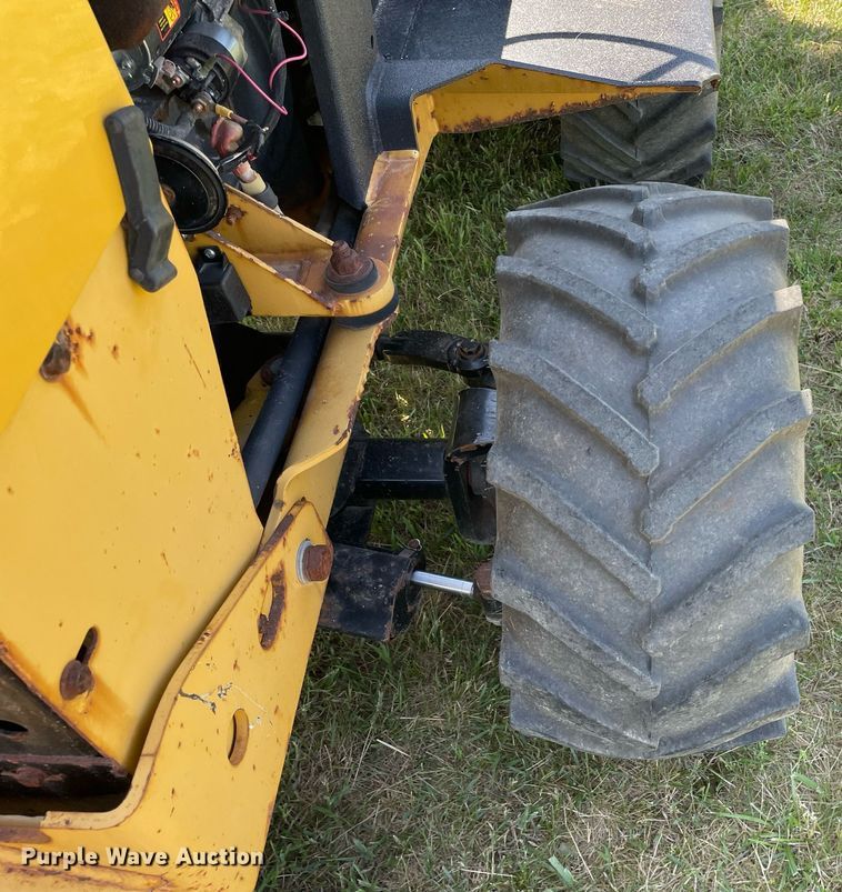 image for item DL3772 2005 Vermeer RT450  trencher