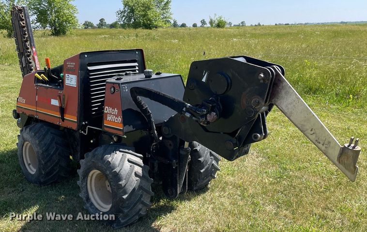 image for item DL3773 2010 Ditch Witch 410SX  cable plow