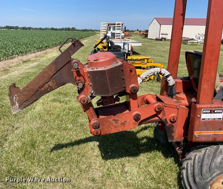 image for item DL3774 Ditch Witch 350SX  cable plow