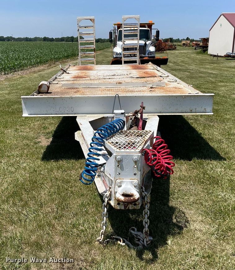 image for item DL3776 2001 Butler B2424-A  equipment trailer