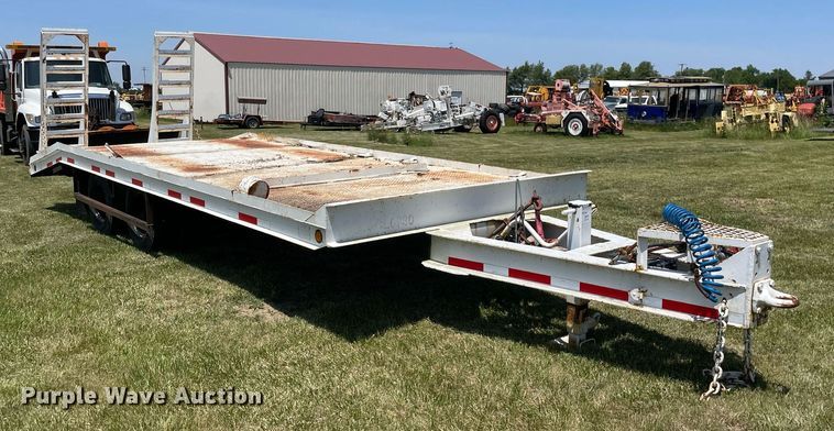 image for item DL3776 2001 Butler B2424-A  equipment trailer