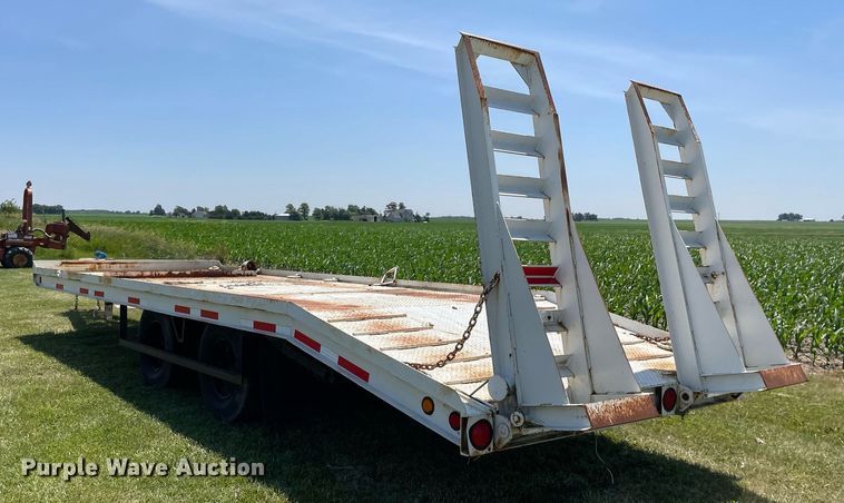 image for item DL3776 2001 Butler B2424-A  equipment trailer