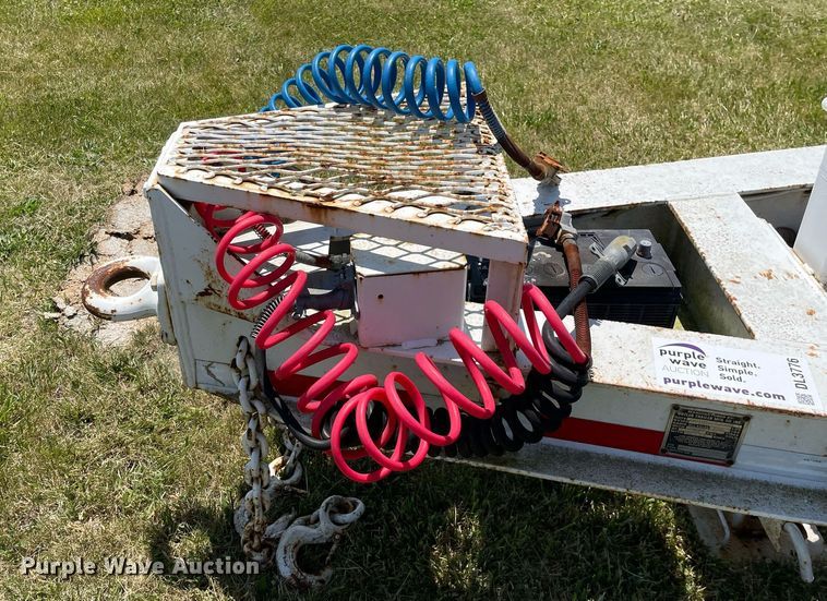 image for item DL3776 2001 Butler B2424-A  equipment trailer