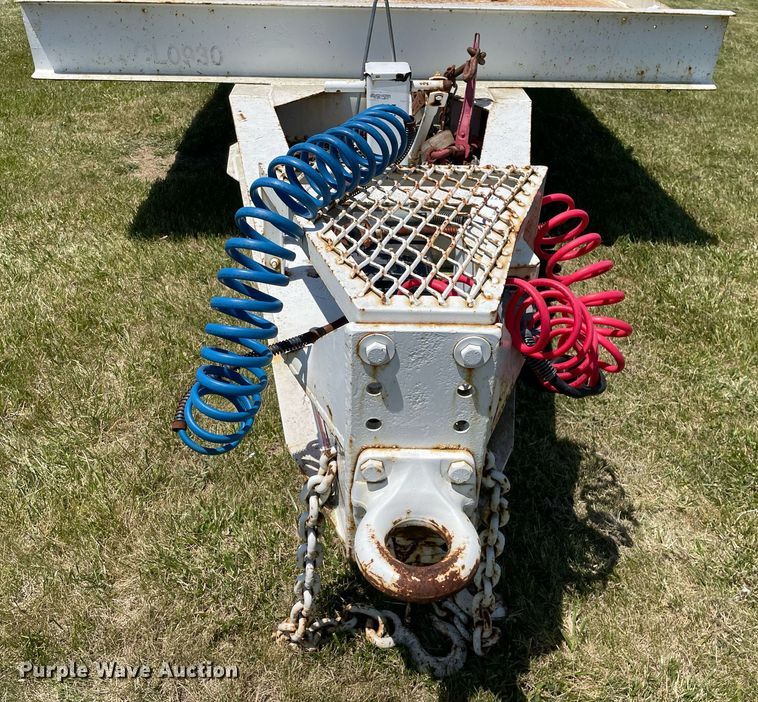 image for item DL3776 2001 Butler B2424-A  equipment trailer