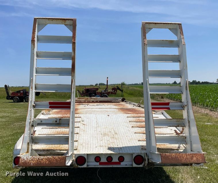 image for item DL3776 2001 Butler B2424-A  equipment trailer