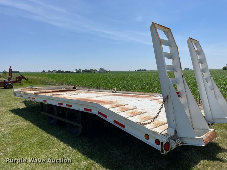image for item DL3776 2001 Butler B2424-A  equipment trailer