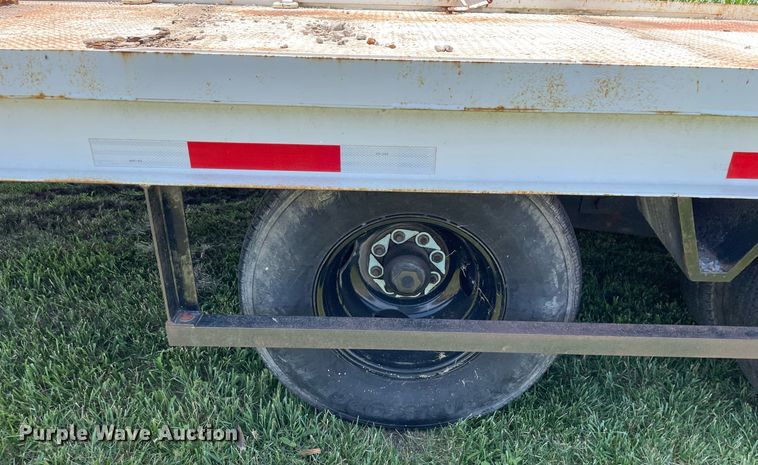 image for item DL3776 2001 Butler B2424-A  equipment trailer