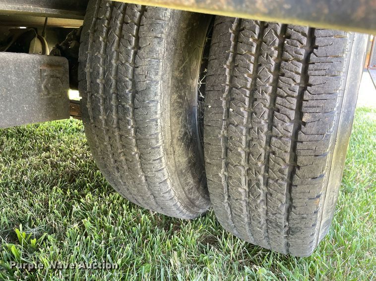 image for item DL3776 2001 Butler B2424-A  equipment trailer