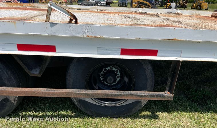 image for item DL3776 2001 Butler B2424-A  equipment trailer