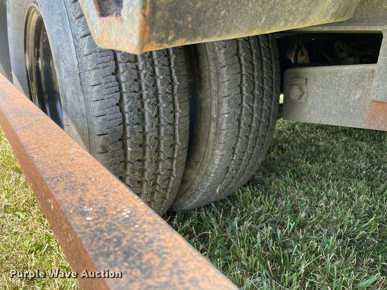 image for item DL3776 2001 Butler B2424-A  equipment trailer