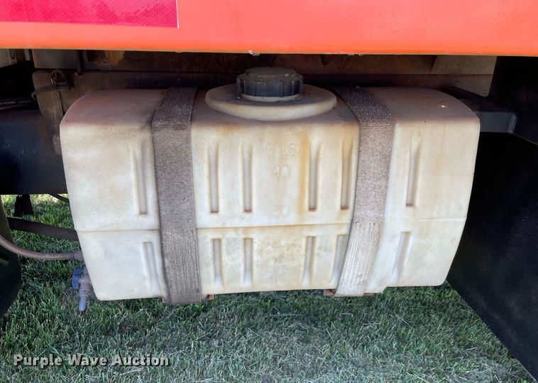 image for item DL3777 2004 International 7400  dump truck