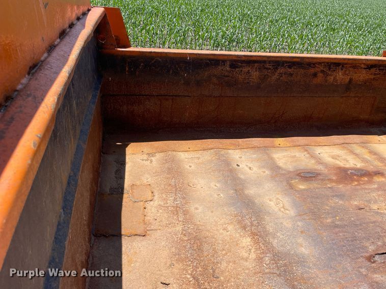 image for item DL3777 2004 International 7400  dump truck