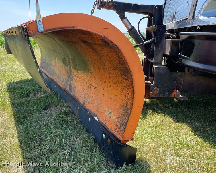 image for item DL3777 2004 International 7400  dump truck