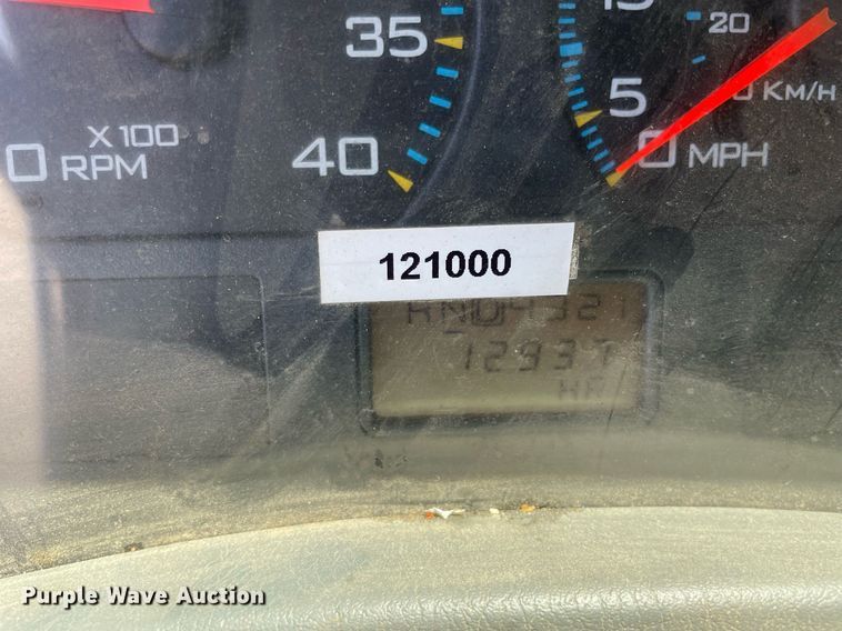 image for item DL3777 2004 International 7400  dump truck