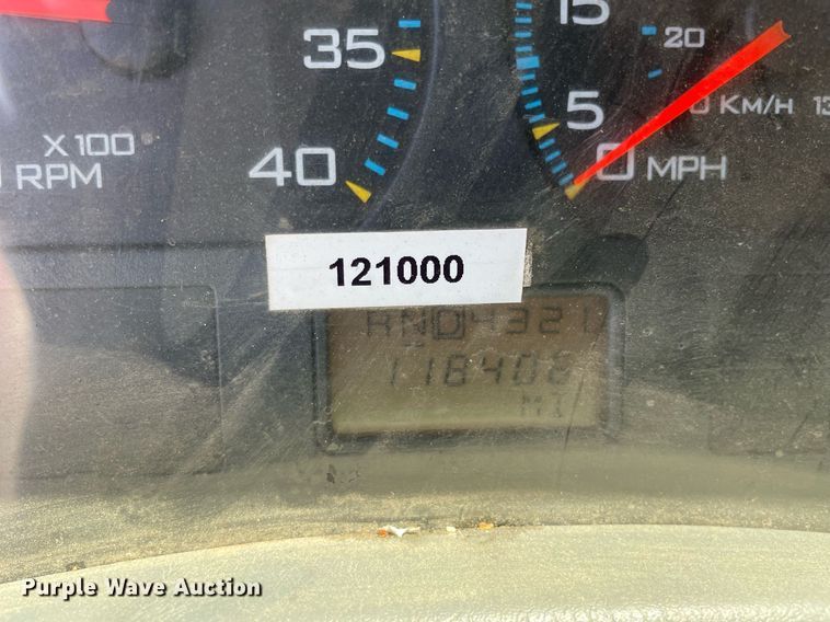 image for item DL3777 2004 International 7400  dump truck