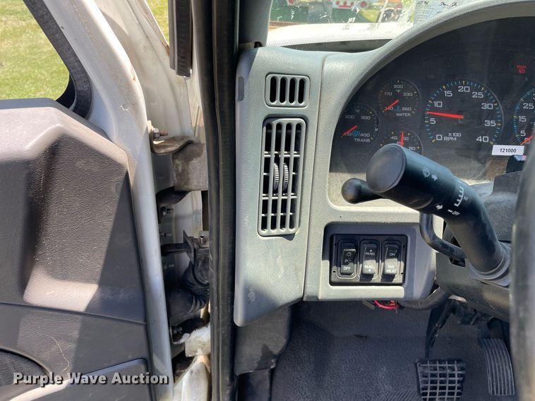 image for item DL3777 2004 International 7400  dump truck