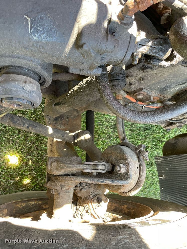 image for item DL3777 2004 International 7400  dump truck