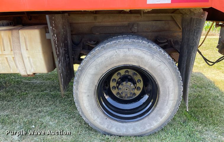 image for item DL3777 2004 International 7400  dump truck