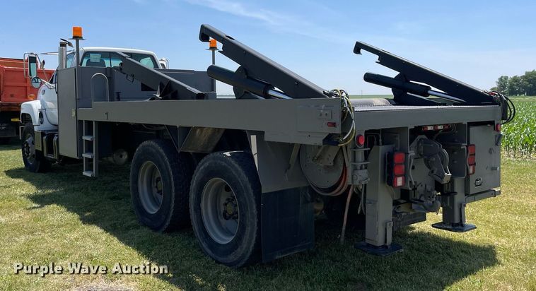 image for item DL3778 2000 GMC C8500  reel truck