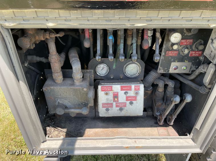 image for item DL3778 2000 GMC C8500  reel truck