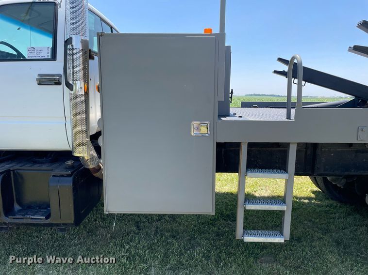 image for item DL3778 2000 GMC C8500  reel truck