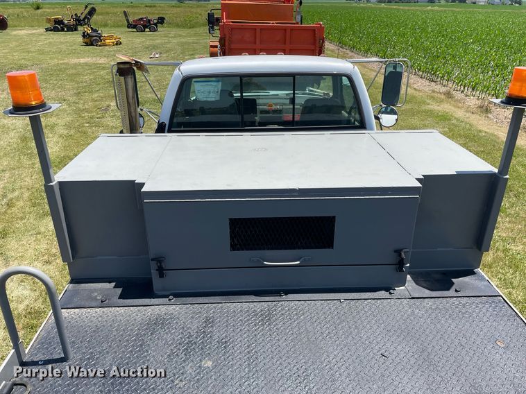 image for item DL3778 2000 GMC C8500  reel truck