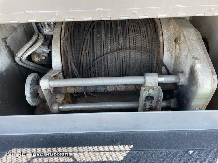 image for item DL3778 2000 GMC C8500  reel truck