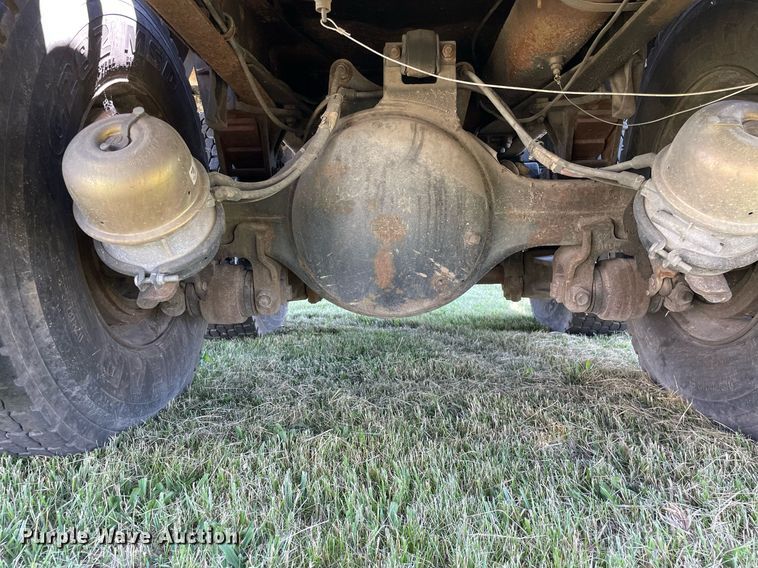 image for item DL3778 2000 GMC C8500  reel truck