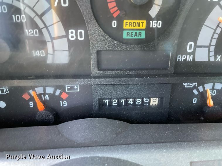 image for item DL3778 2000 GMC C8500  reel truck