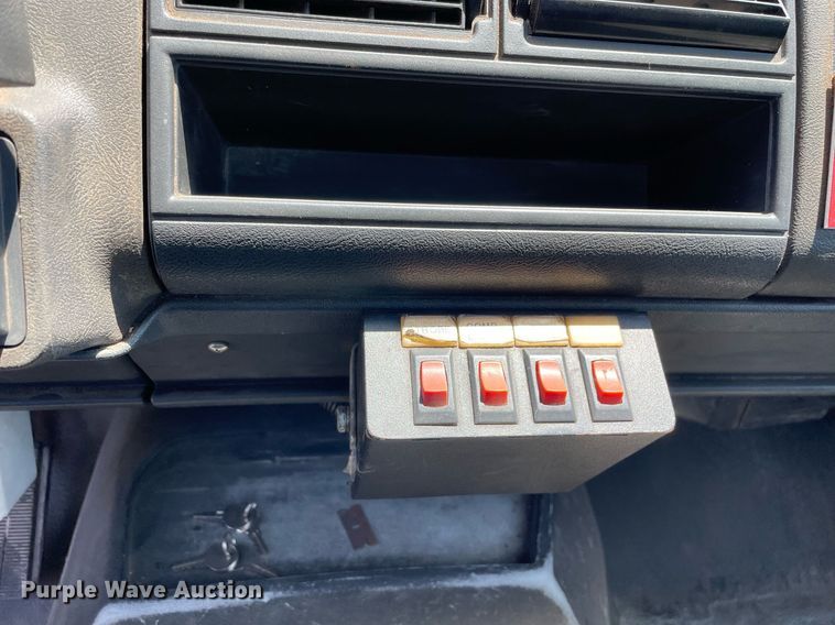 image for item DL3778 2000 GMC C8500  reel truck