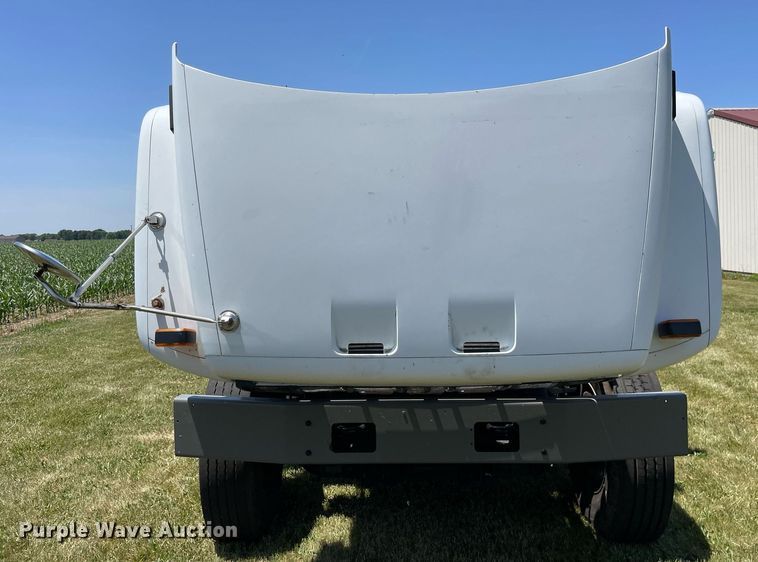 image for item DL3778 2000 GMC C8500  reel truck