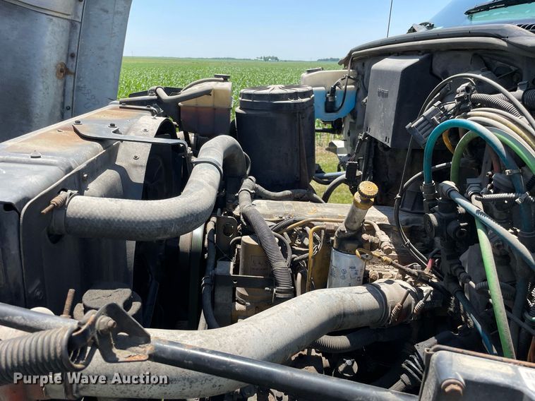 image for item DL3778 2000 GMC C8500  reel truck