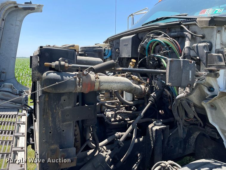 image for item DL3778 2000 GMC C8500  reel truck