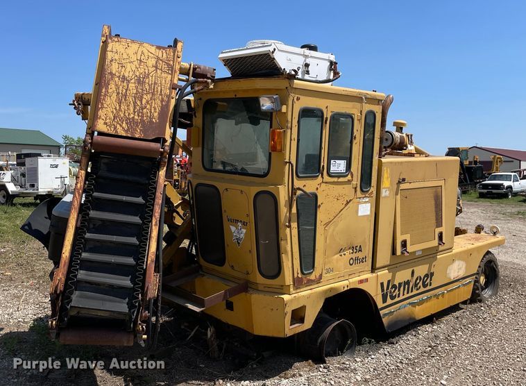 image for item DL3780 1994 Vermeer CC135A Offset  concrete cutter