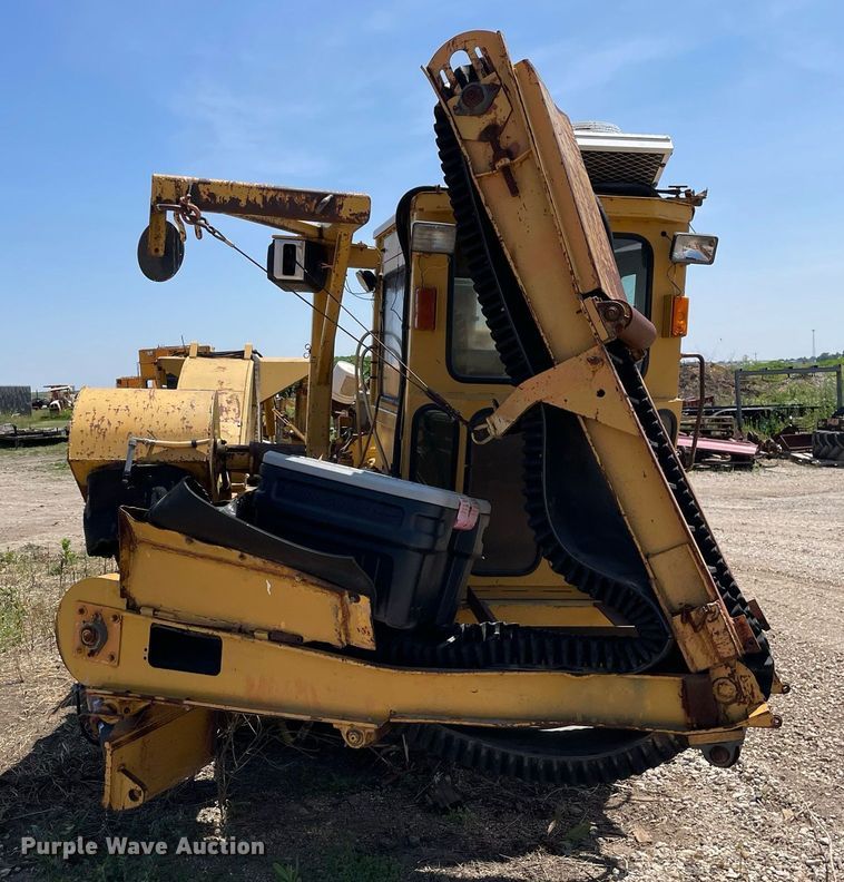 image for item DL3780 1994 Vermeer CC135A Offset  concrete cutter