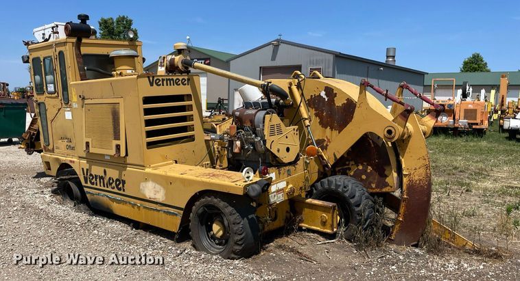 image for item DL3780 1994 Vermeer CC135A Offset  concrete cutter