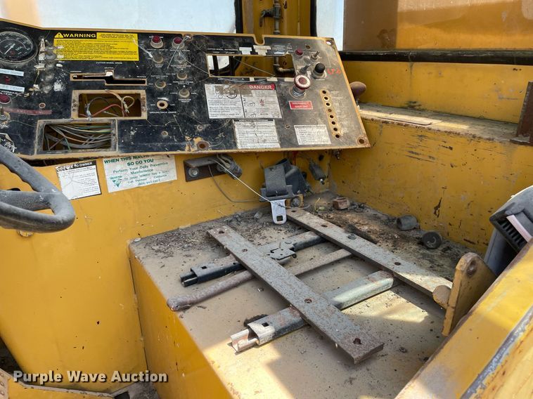 image for item DL3780 1994 Vermeer CC135A Offset  concrete cutter