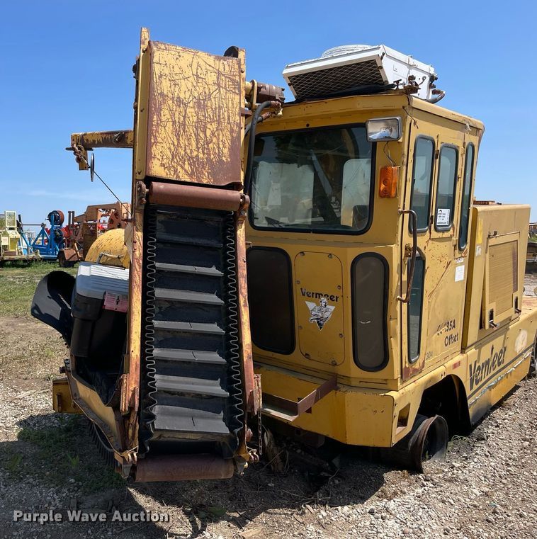 image for item DL3780 1994 Vermeer CC135A Offset  concrete cutter