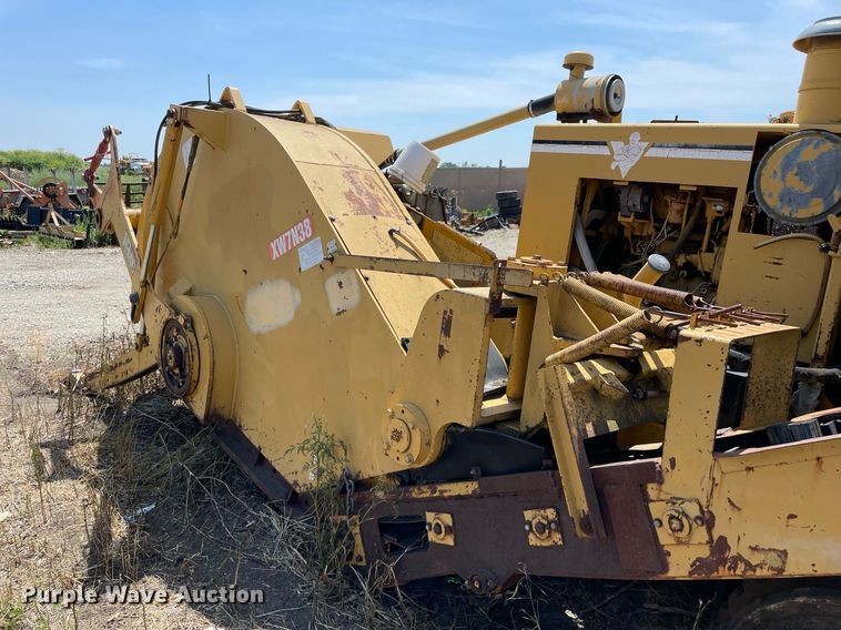 image for item DL3780 1994 Vermeer CC135A Offset  concrete cutter