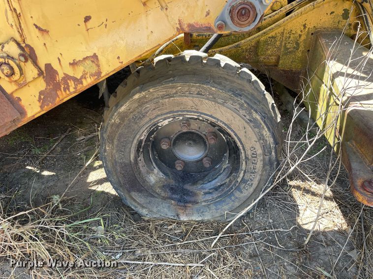 image for item DL3780 1994 Vermeer CC135A Offset  concrete cutter