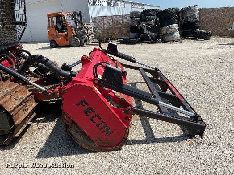 image for item DL3781 Fecon FTX200T5-24SST  mulcher