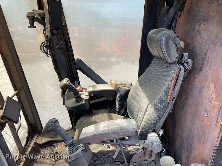 image for item DL3781 Fecon FTX200T5-24SST  mulcher